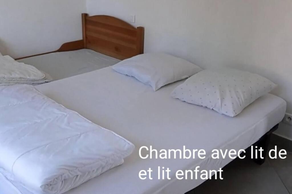 Maison Au Calme Avec Jardin Et Piscine Saint Raphael Bagian luar foto