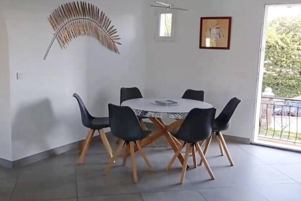 Maison Au Calme Avec Jardin Et Piscine Saint Raphael Bagian luar foto
